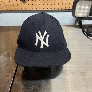 NY Yankees New Era 59Fifty hat size 7 1/4